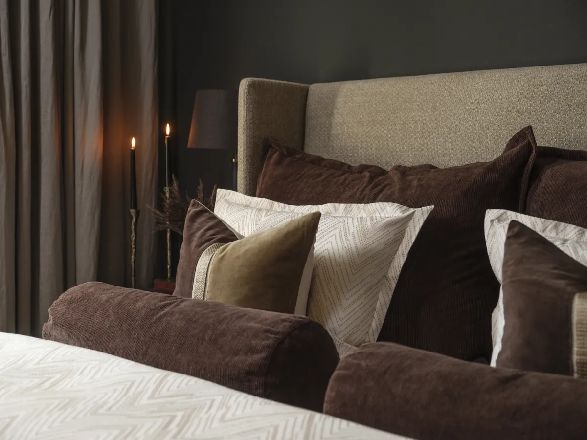 HALVOR BAKKE ZEVA SENGESETT - LYS SAND