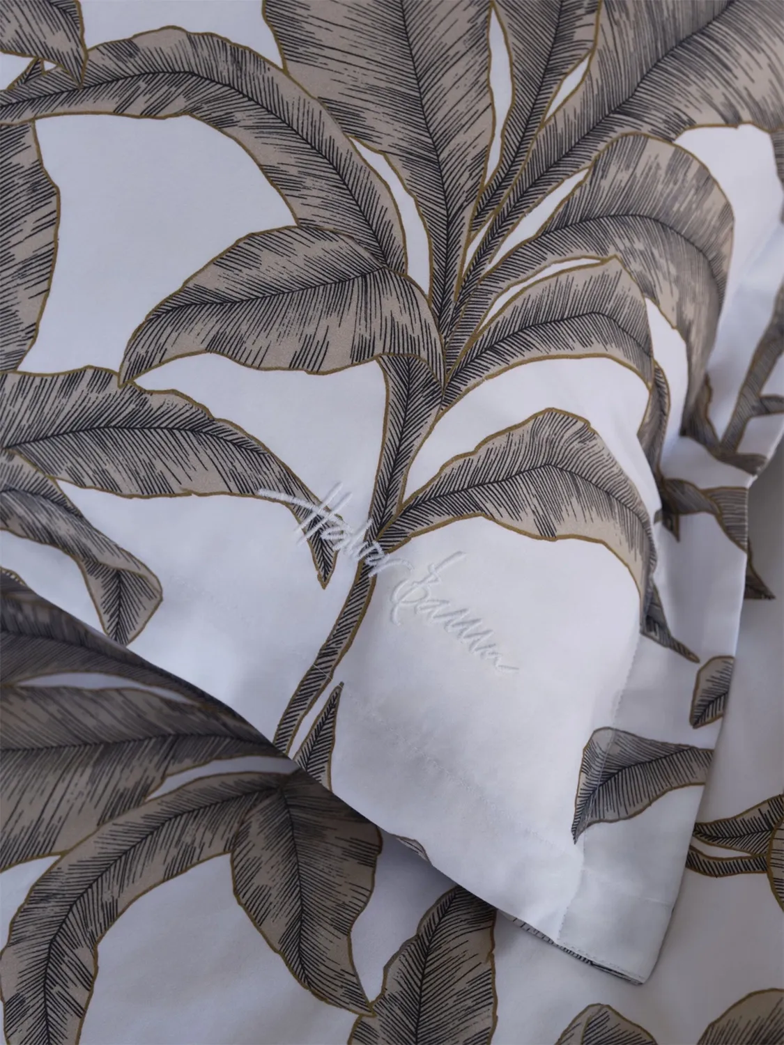 HALVOR BAKKE BABYLONSTOREN SENGETØY - BEIGE